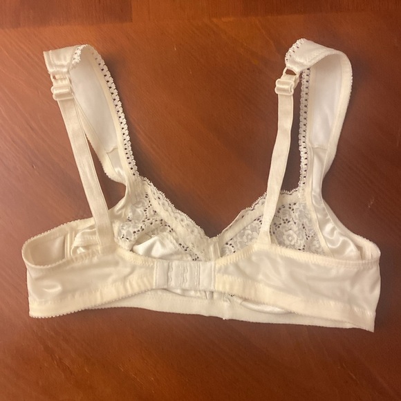 Vintage WonderBra 36B Bra Butter Cup Yellow Lace - Picture 3 of 5